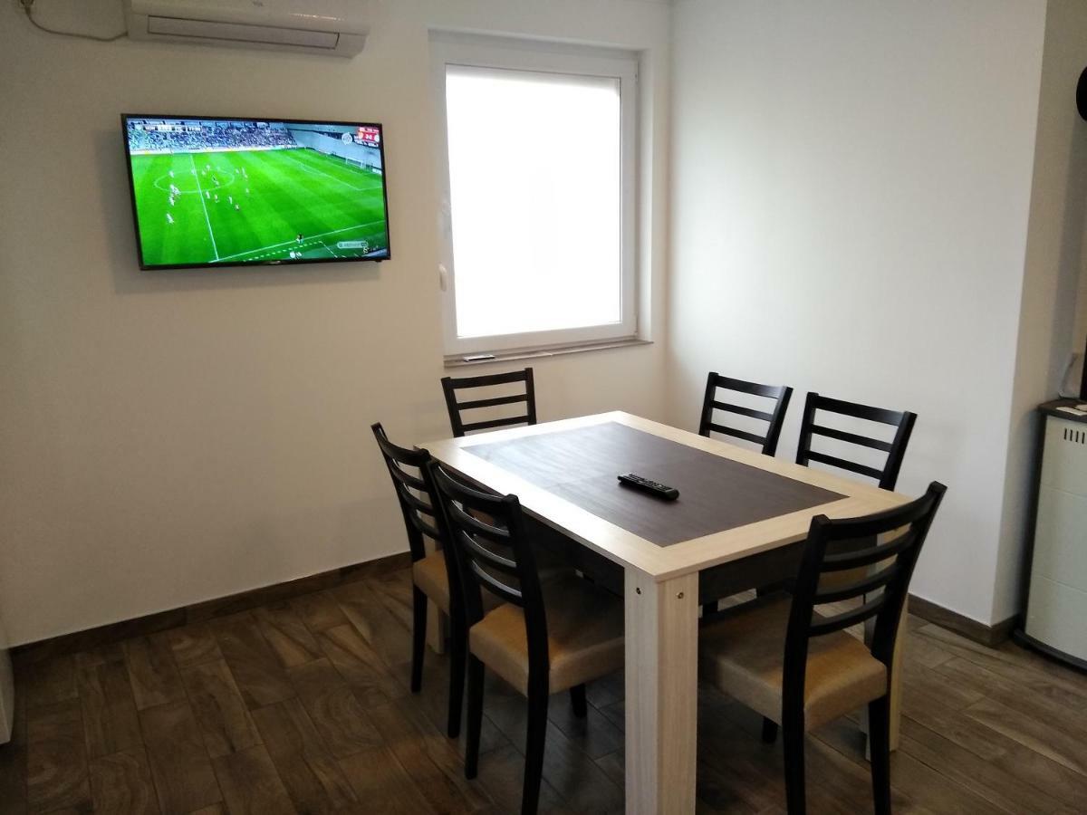 Aniko Apartmanhaz Balatonföldvár Exteriér fotografie